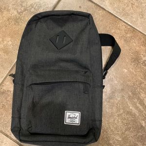 Herschel sling pack